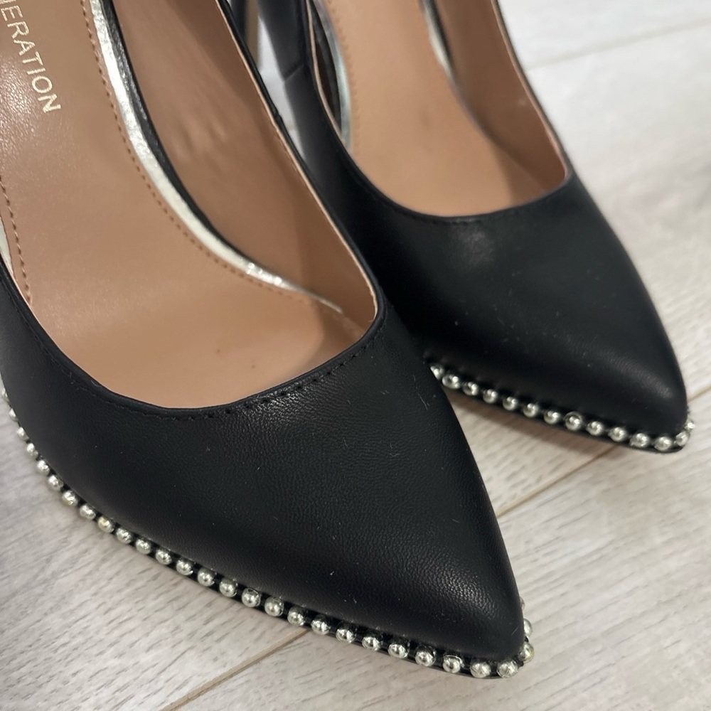 Elegant Black Heels Sz 5.5 - Picture 4 of 8